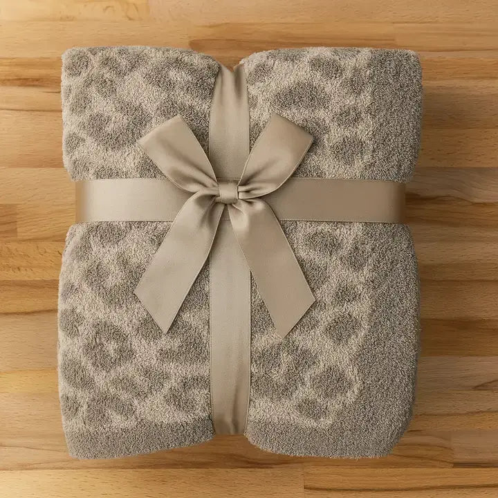 Leopard Pattern Ultra-Soft 50x60 Inch Throw Blanket