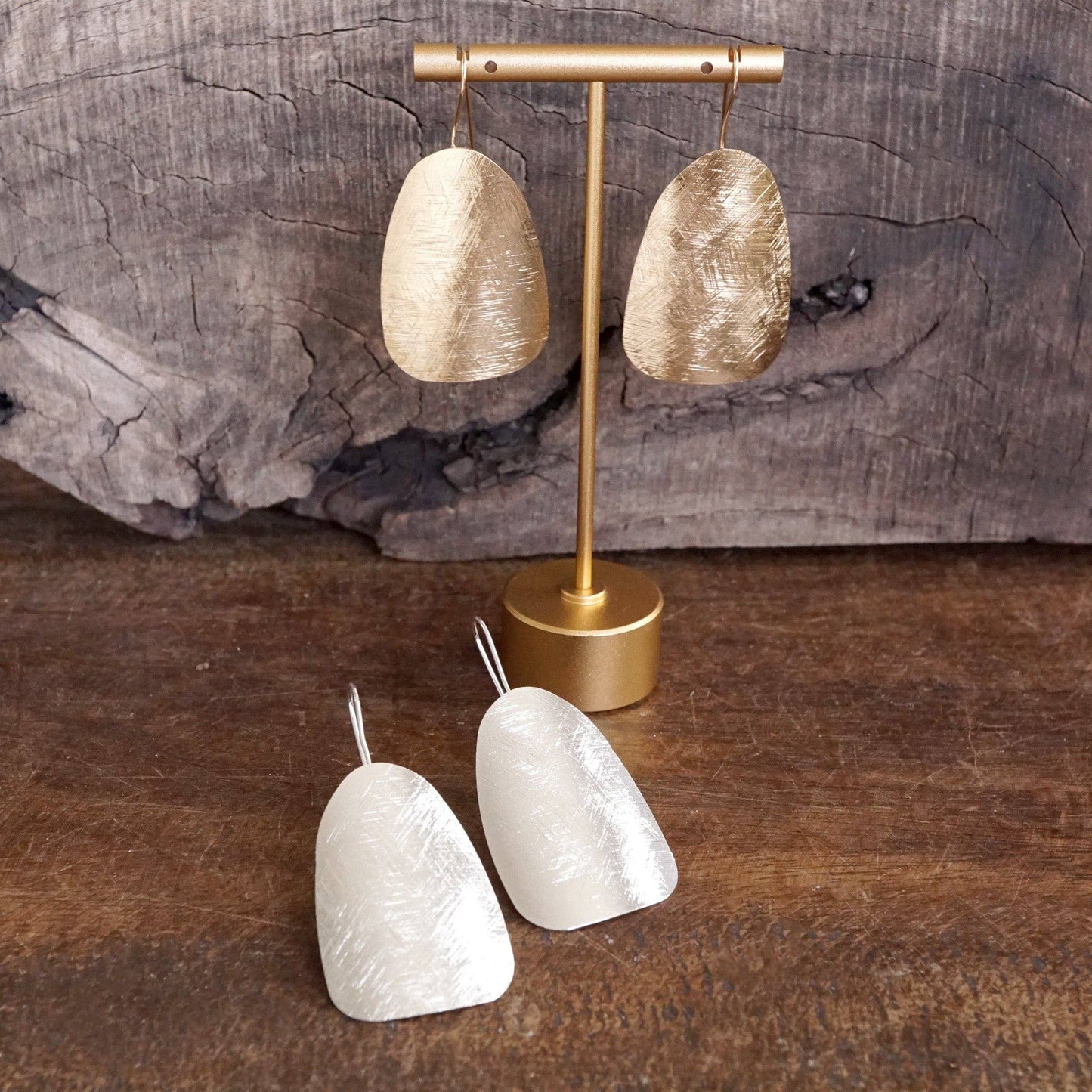 Minimal statement earrings - silver gold