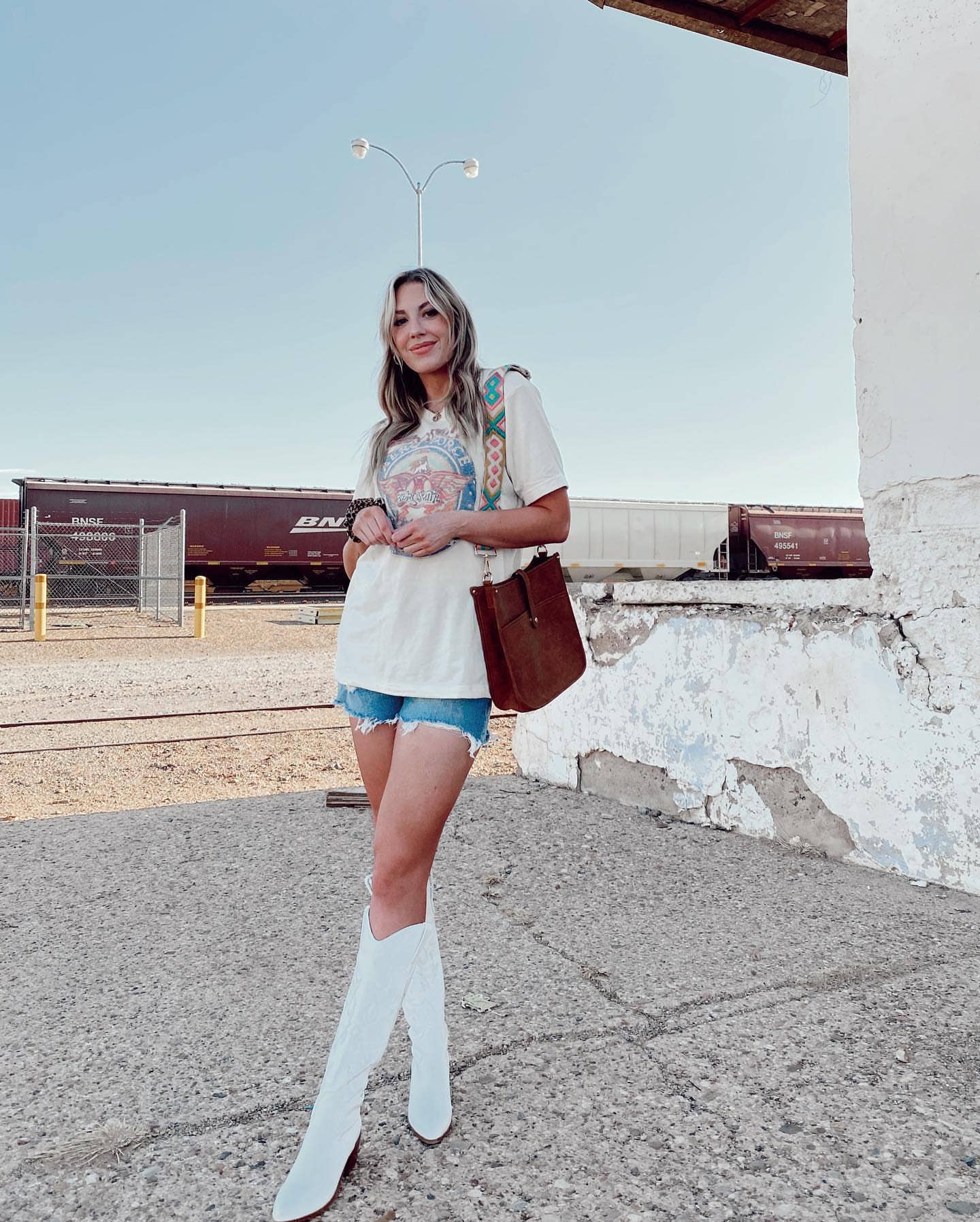 Emmy Courier | Choose Your Strap