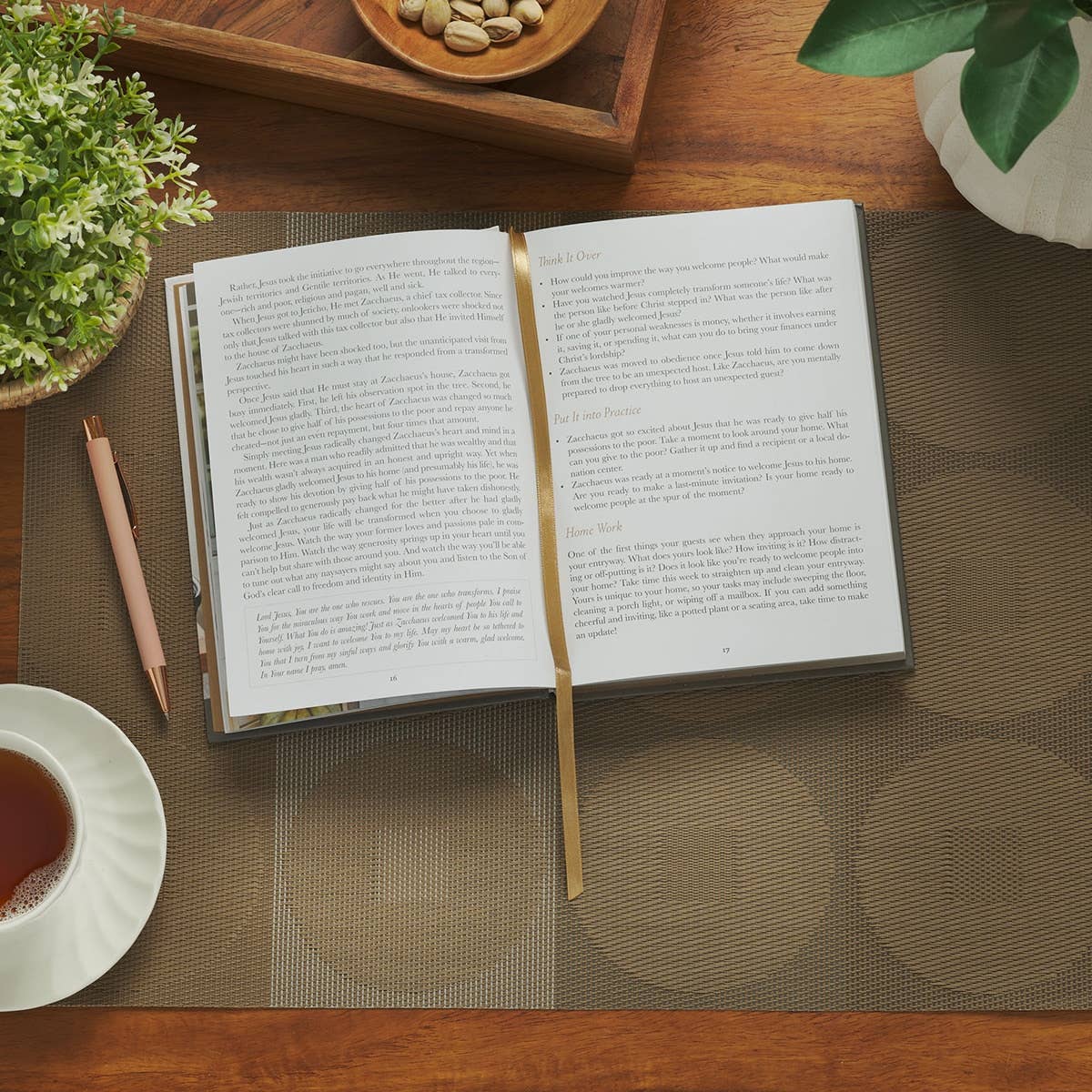 The Welcoming Home: A Devotional Guide to Hospitality