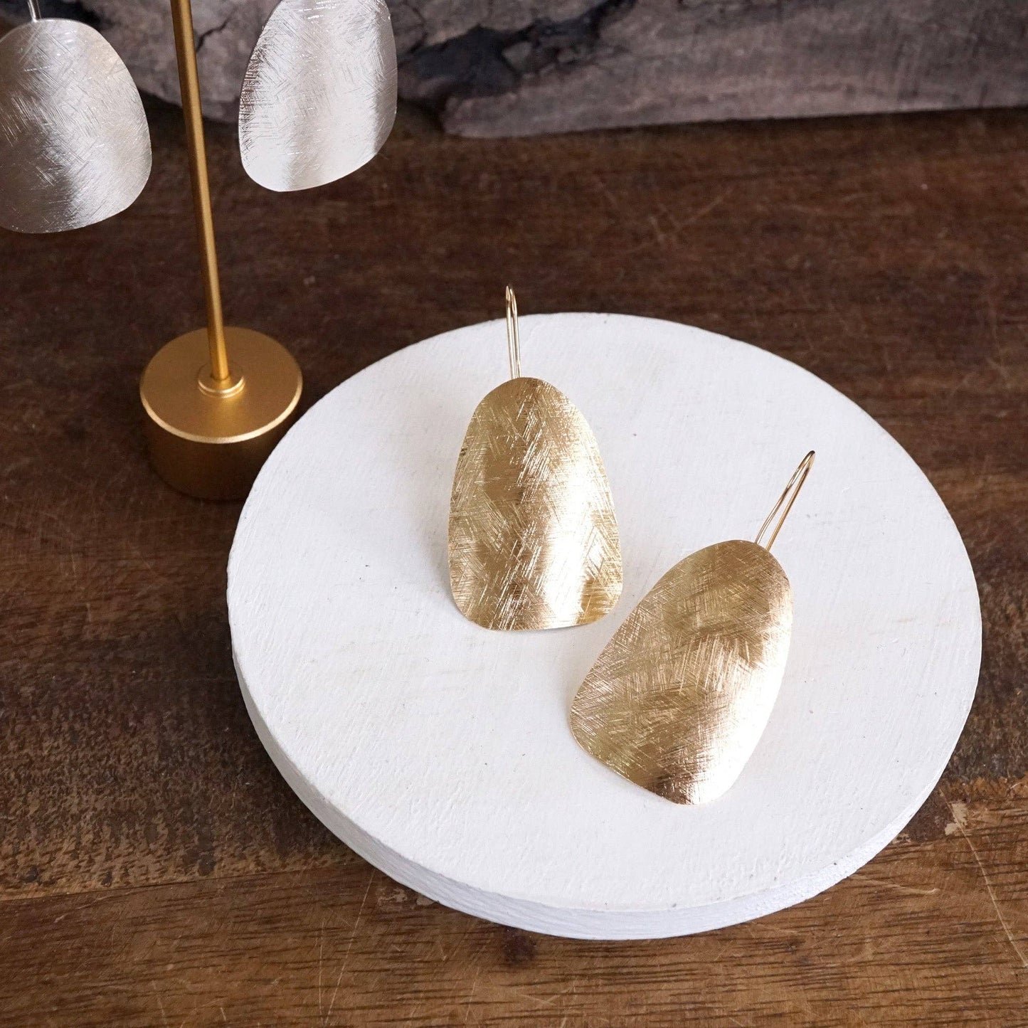 Minimal statement earrings - silver gold