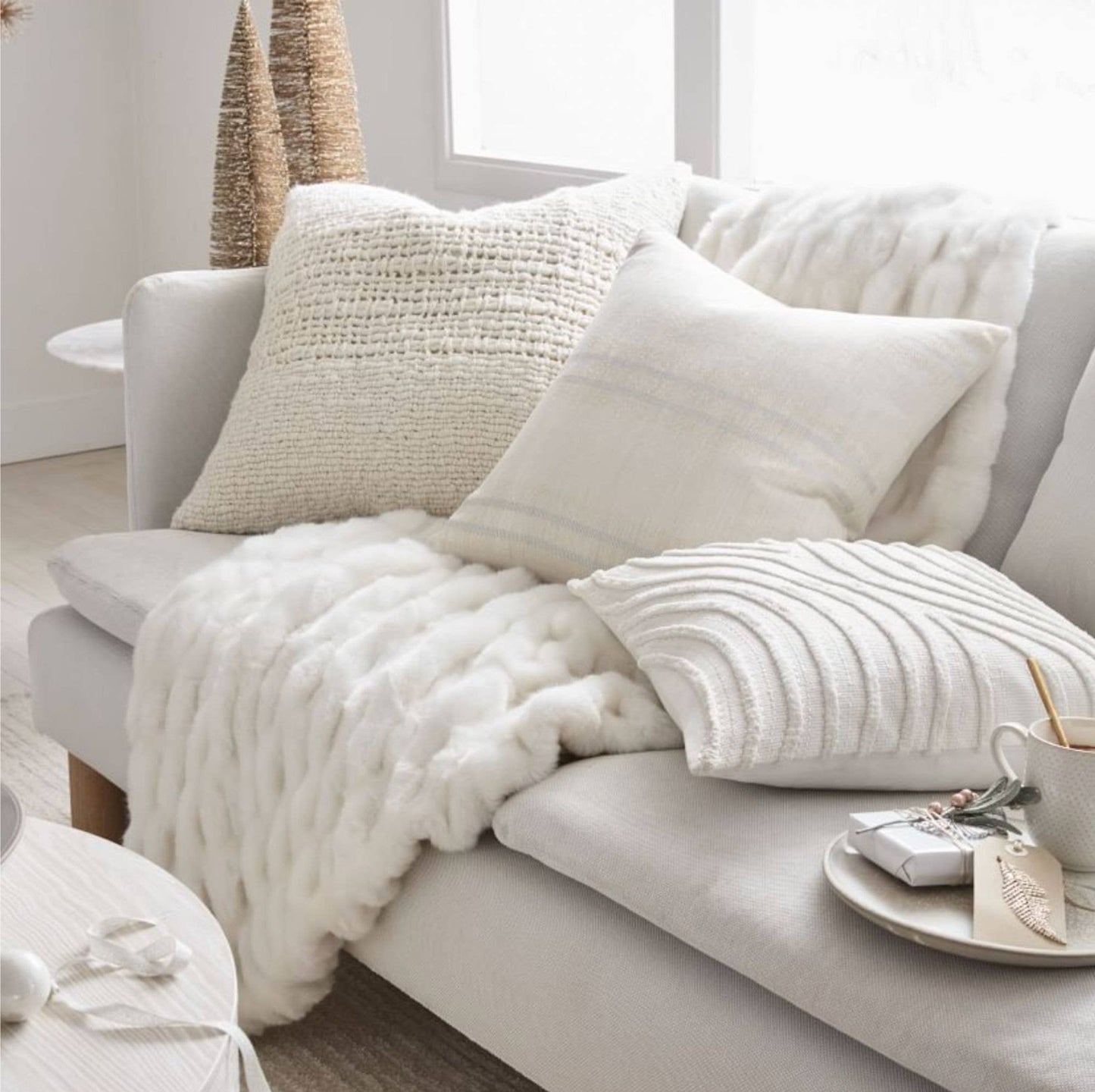 Cozy Faux Fur Throw- Multiple Colors 50" x 60"